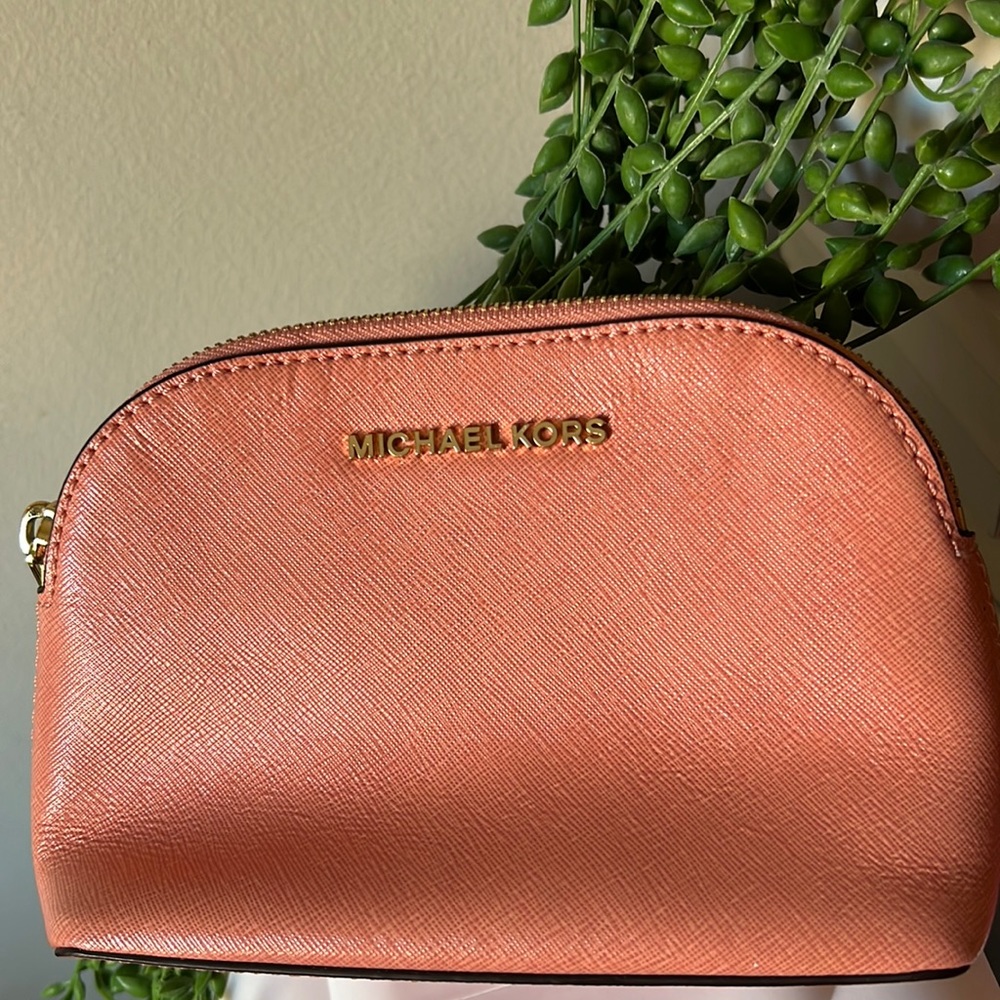 Michael Kors Dome Pouch